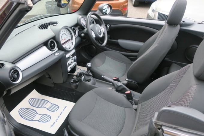 2025 Mini Convertible