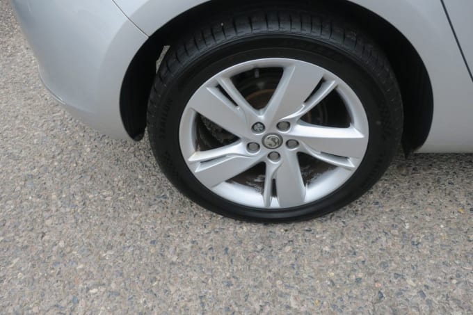 2025 Vauxhall Astra