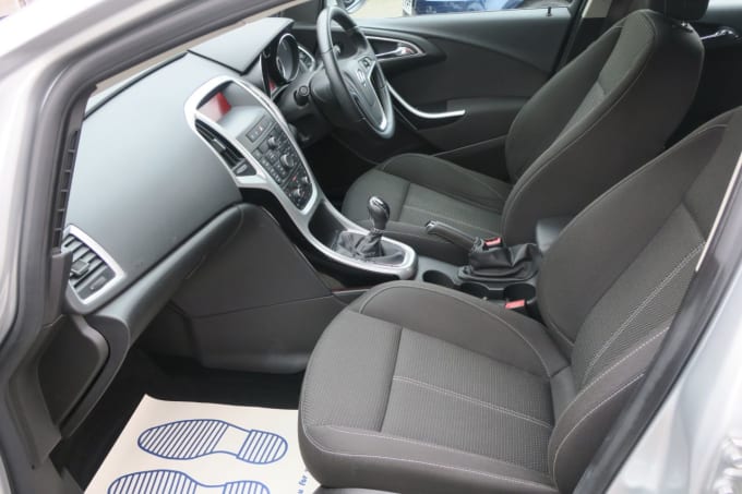 2025 Vauxhall Astra