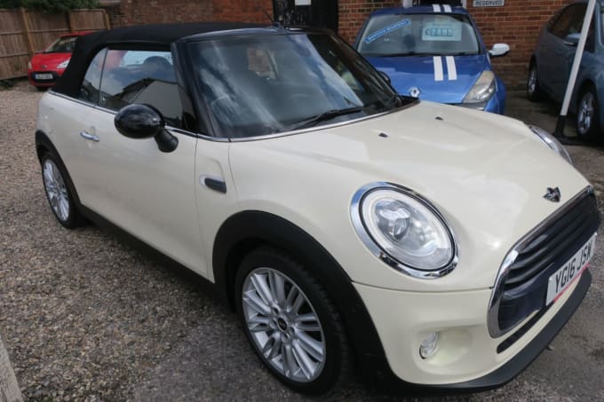 2025 Mini Convertible