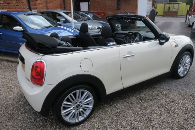 2025 Mini Convertible