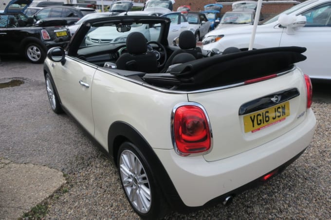 2025 Mini Convertible