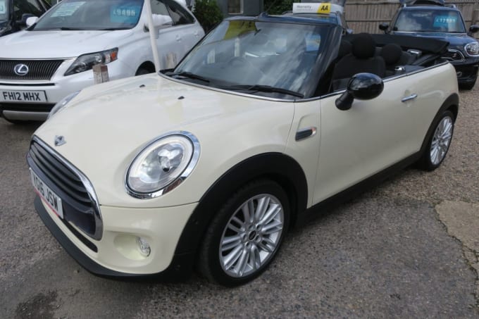 2025 Mini Convertible