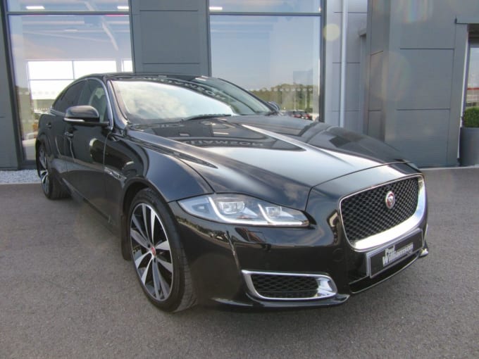 2025 Jaguar Xj