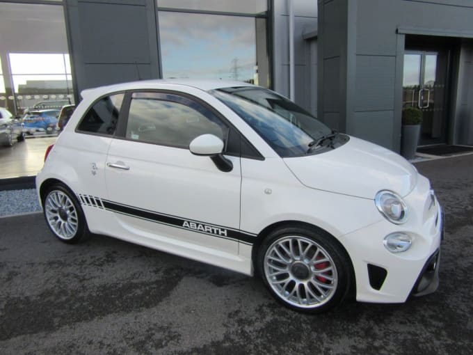 2025 Abarth 595