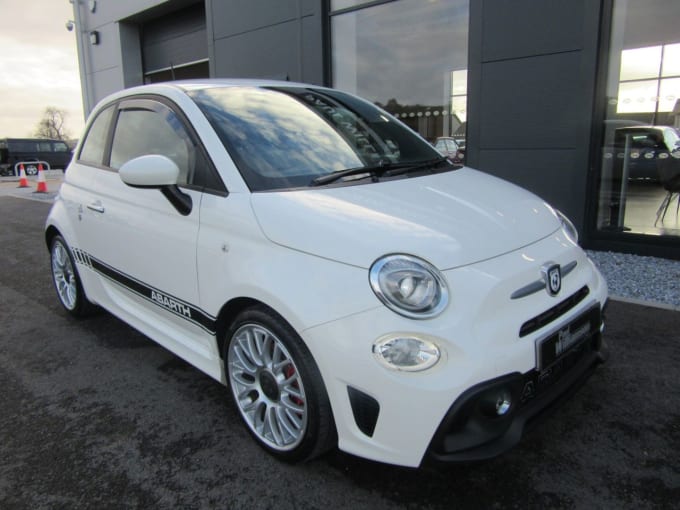 2025 Abarth 595