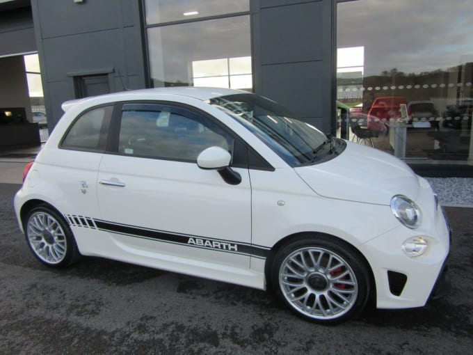 2025 Abarth 595