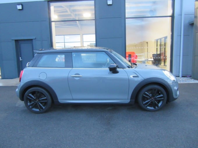 2025 Mini Hatch