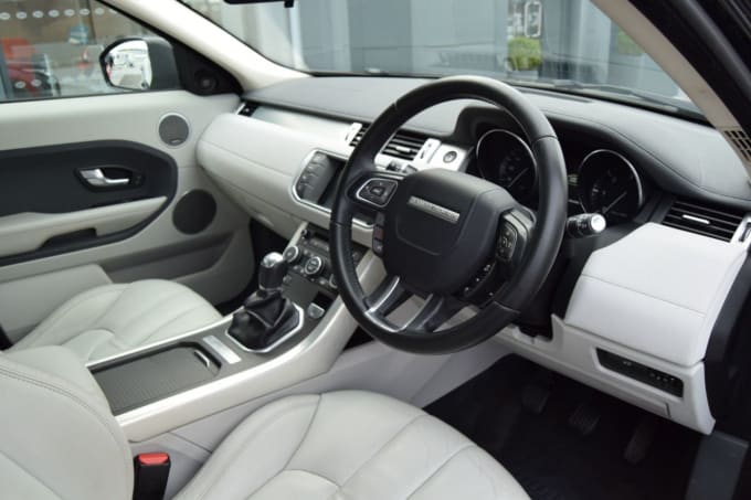2025 Land Rover Range Rover Evoque