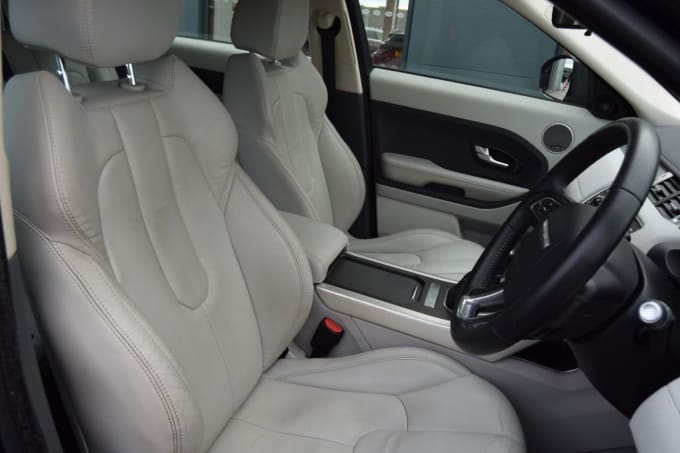 2025 Land Rover Range Rover Evoque