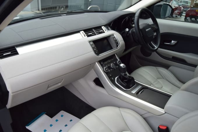 2025 Land Rover Range Rover Evoque