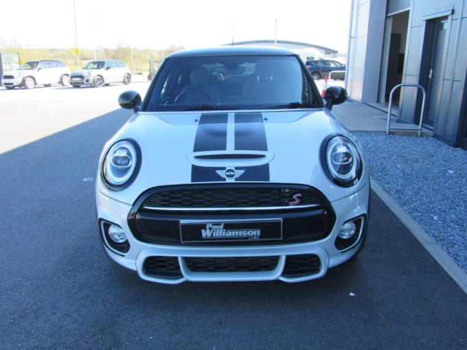 2025 Mini Hatch