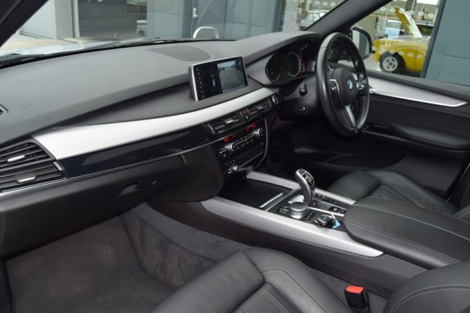 2025 BMW X5