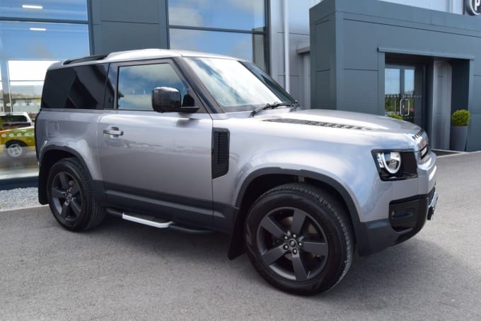 2025 Land Rover Defender
