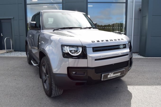 2025 Land Rover Defender