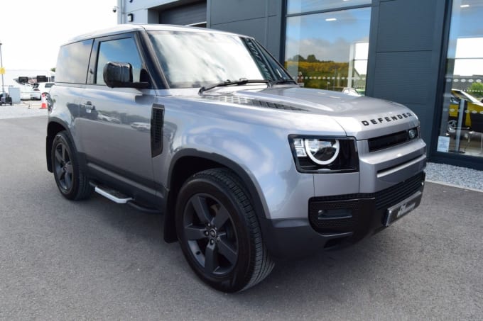 2025 Land Rover Defender
