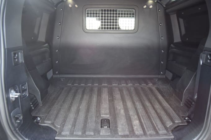 2025 Land Rover Defender