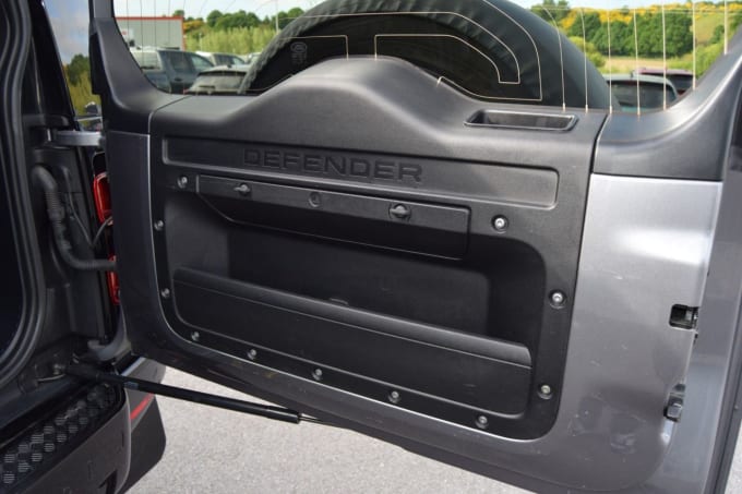 2025 Land Rover Defender