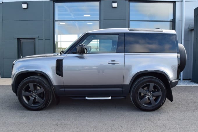 2025 Land Rover Defender