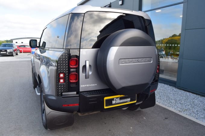 2025 Land Rover Defender