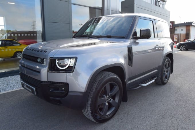 2025 Land Rover Defender