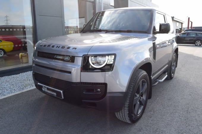 2025 Land Rover Defender