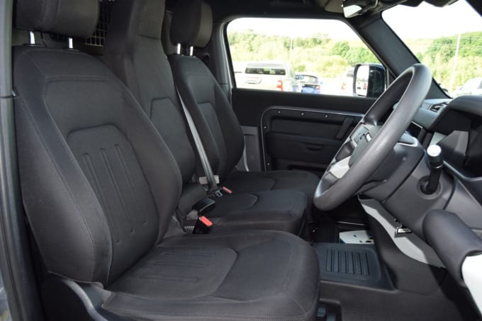 2025 Land Rover Defender