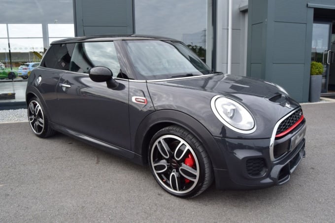 2025 Mini Hatch