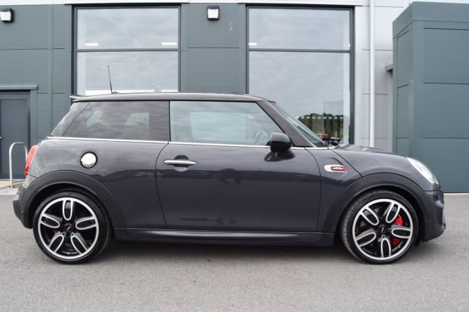 2025 Mini Hatch
