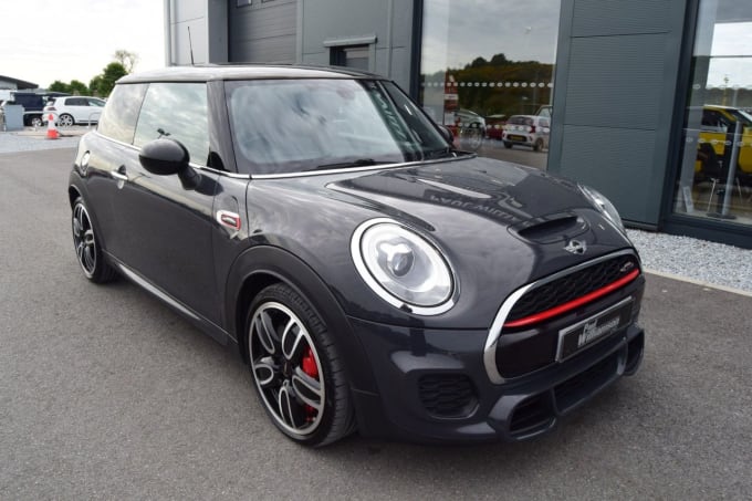 2025 Mini Hatch