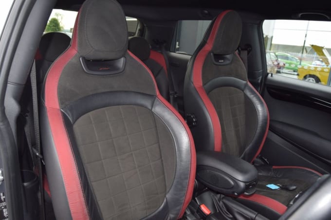 2025 Mini Hatch