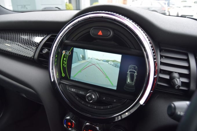2025 Mini Hatch