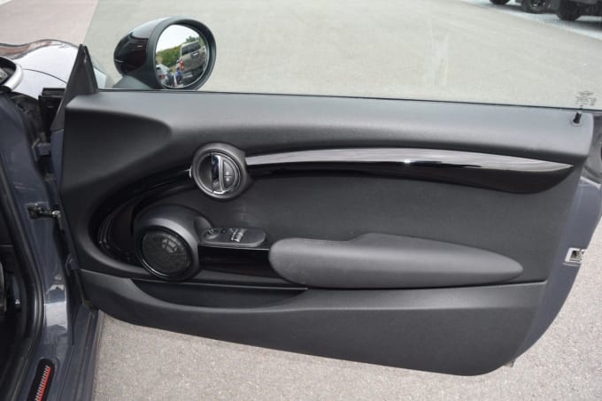 2025 Mini Hatch