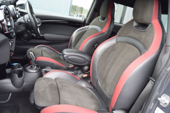 2025 Mini Hatch