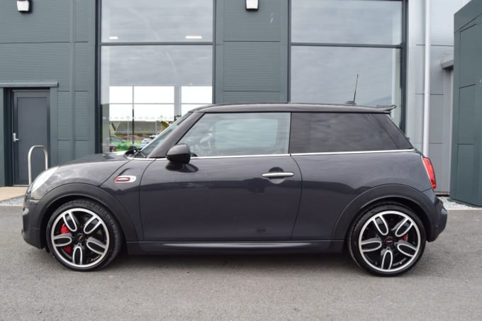 2025 Mini Hatch