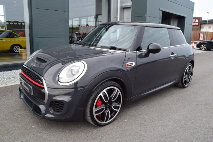 2025 Mini Hatch