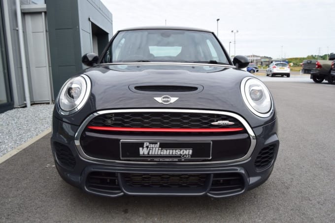 2025 Mini Hatch