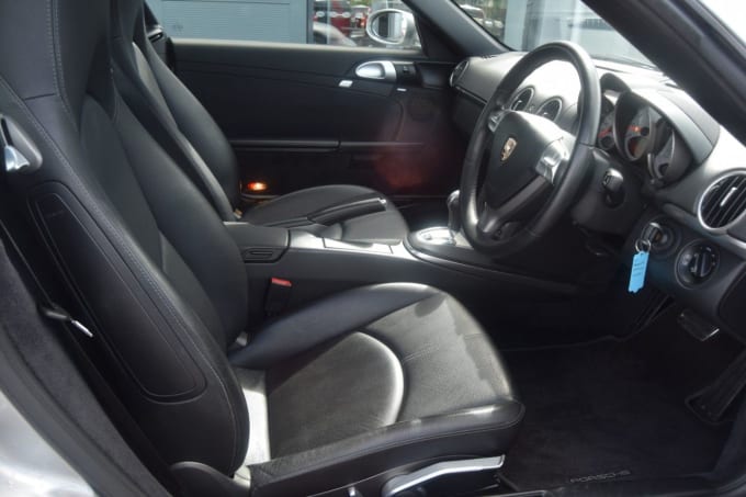 2025 Porsche Cayman