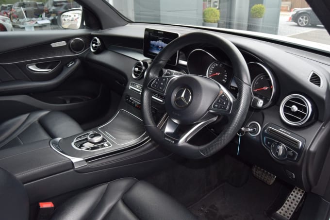 2025 Mercedes-benz Glc