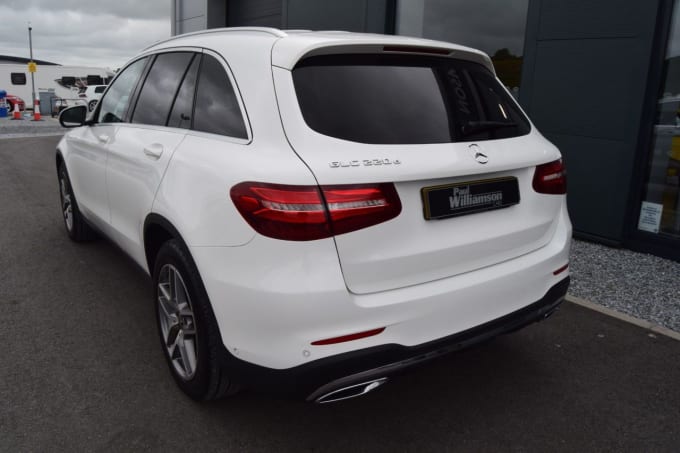 2025 Mercedes-benz Glc
