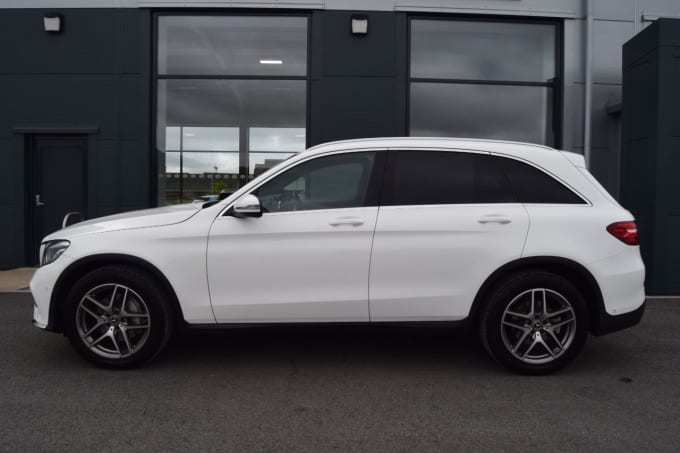 2025 Mercedes-benz Glc