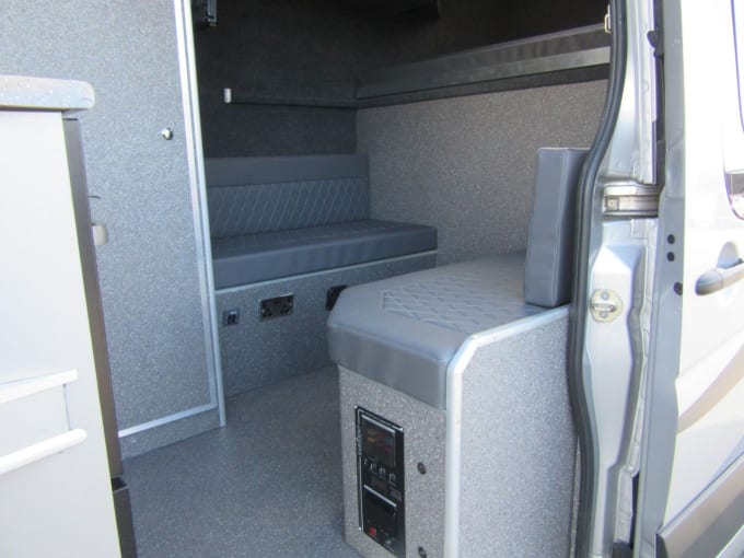 2025 Mercedes-benz Sprinter