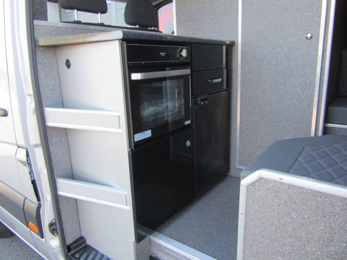 2025 Mercedes-benz Sprinter