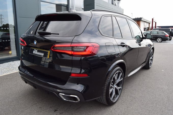 2025 BMW X5