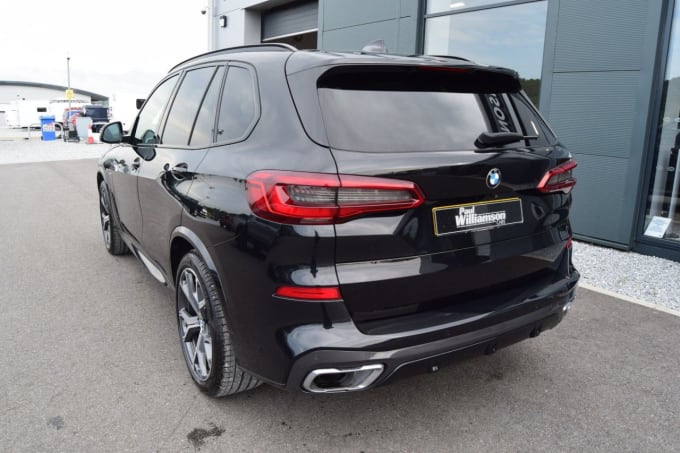 2025 BMW X5