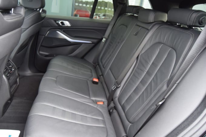 2025 BMW X5