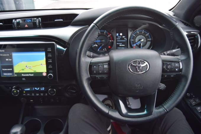 2025 Toyota Hi-lux