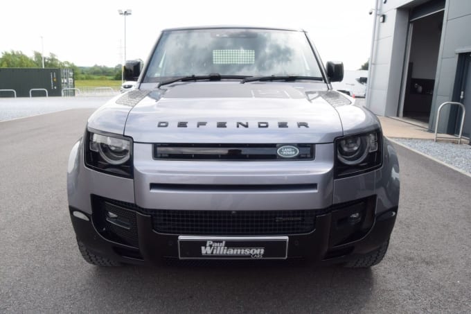 2025 Land Rover Defender