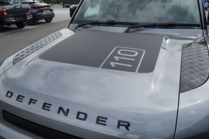 2025 Land Rover Defender