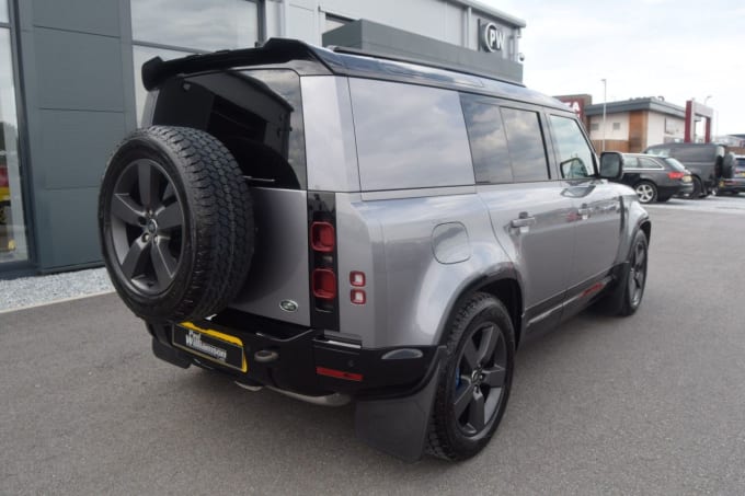 2025 Land Rover Defender